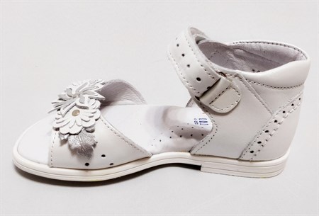 Босоножки Тотто, модель 10110-9,022, цвет белый, размеры 26-33 - фото 5598